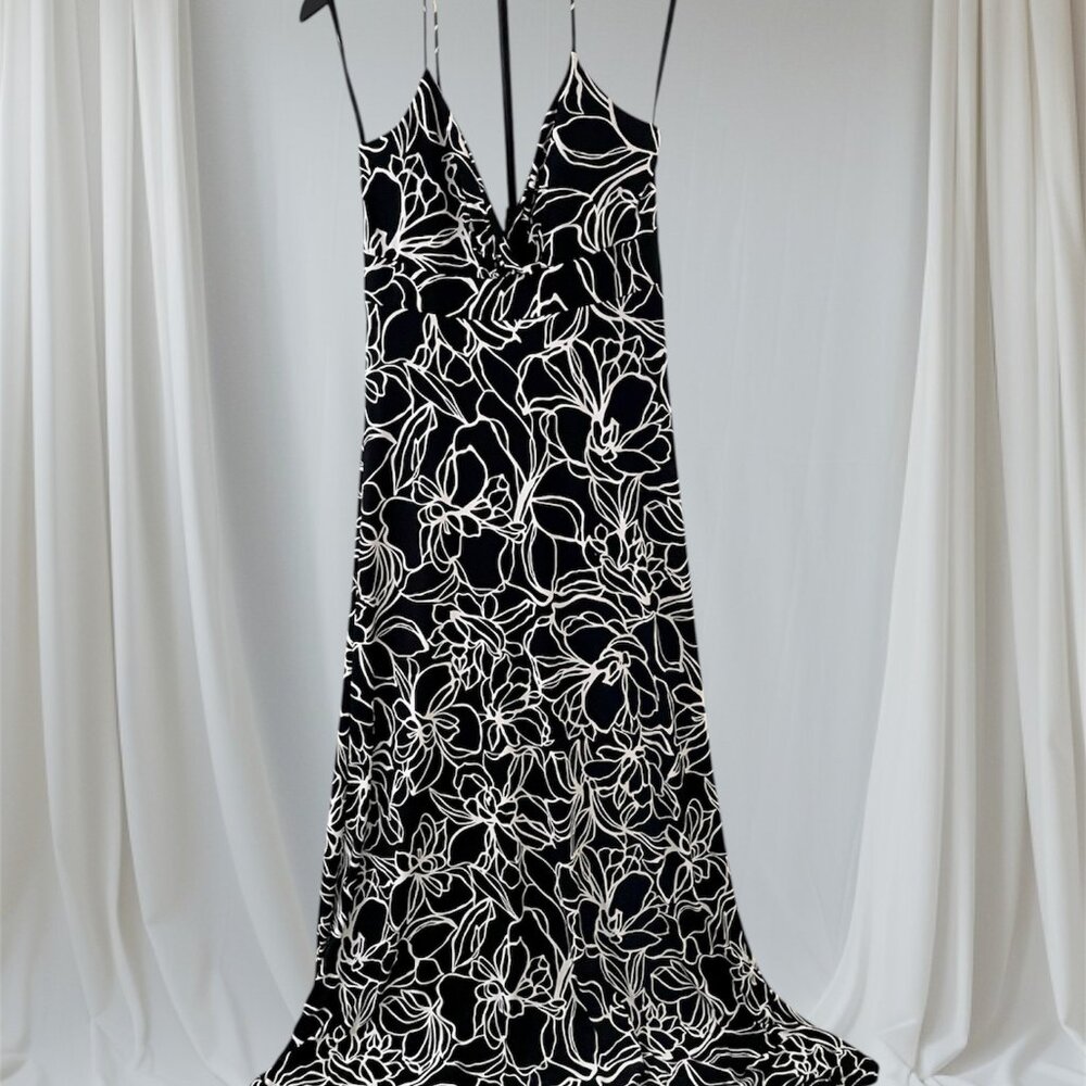 Stunning White House Black Market Halter Maxi Dress
